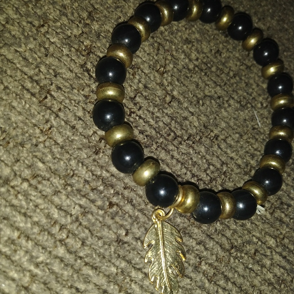 Bracelets - Picture 2 of 5